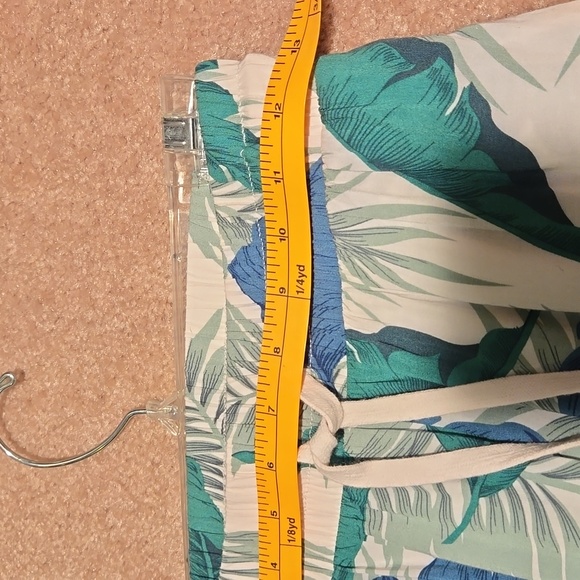 On twelfth palm set - Picture 7 of 12